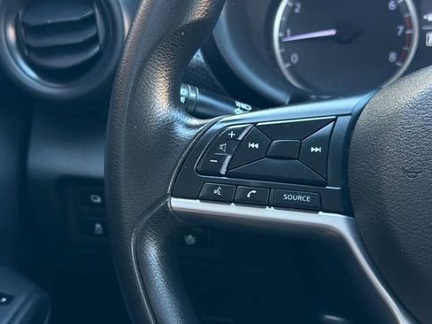 Used 2021 Nissan Kicks S FWD image 29