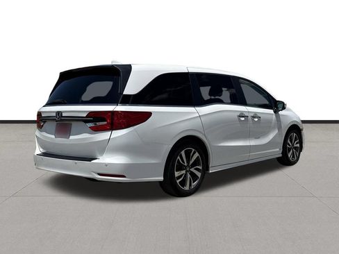 Used 2023 Honda Odyssey Touring image 5