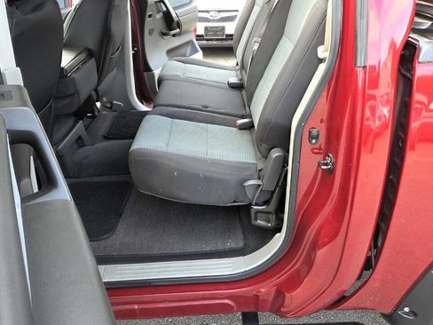 Used 2004 Nissan Titan SE w/ (Bed) Utility Bed Pkg AWD/4WD image 36
