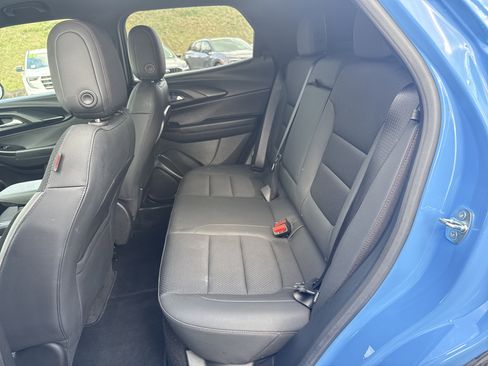 Used 2023 Chevrolet TrailBlazer RS w/ Sun and Liftgate Package FWD image 13