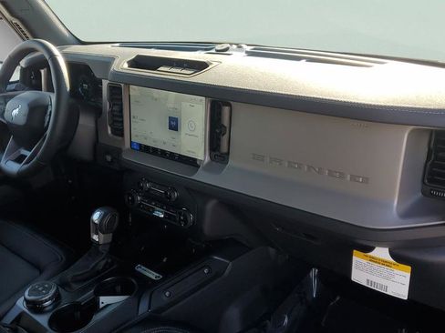 New 2025 Ford Bronco Outer Banks image 15