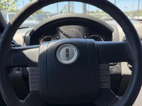 Used 2006 Lincoln Mark LT 2WD image 20