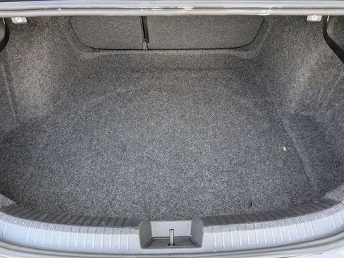 Used 2025 Volkswagen Jetta SE FWD image 7