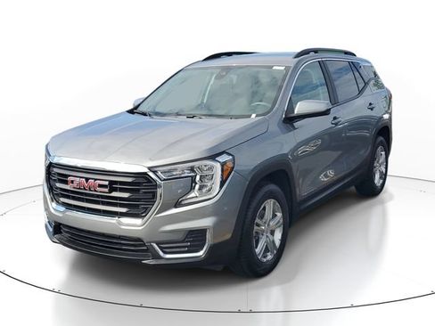 Certified 2023 GMC Terrain SLE w/ Driver Convenience Package AWD/4WD image 2