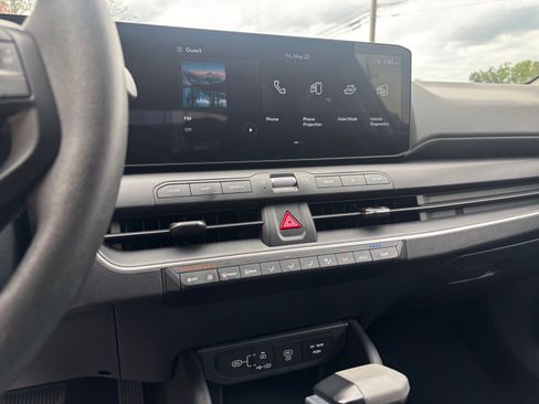 Used 2025 Kia K4 FWD image 20