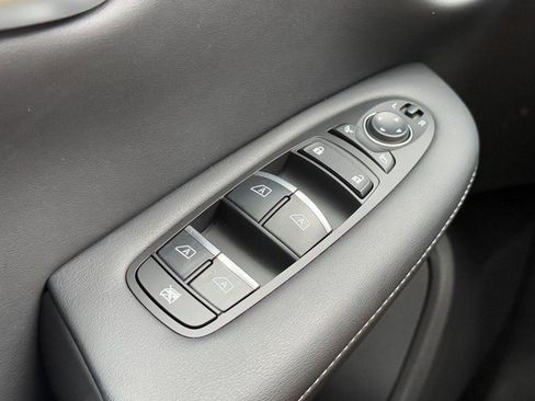 Used 2025 INFINITI QX50 Luxe image 25