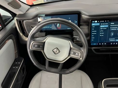 Used 2024 Rivian R1S Launch Edition image 15