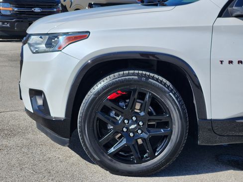 Used 2021 Chevrolet Traverse Premier w/ Redline Edition FWD image 8