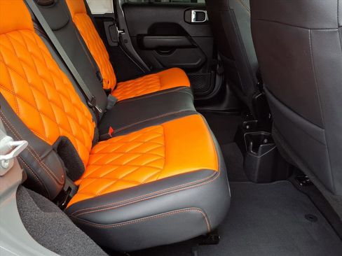 Used 2021 Jeep Wrangler Unlimited Sahara w/ Uconnect 4C Nav & Sound Group image 13