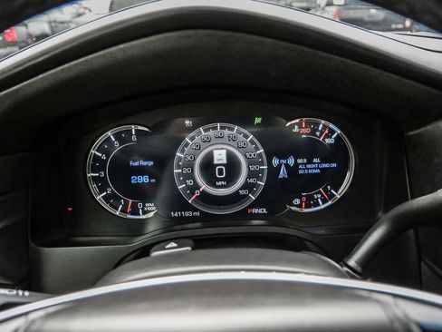 Used 2017 Cadillac Escalade Platinum AWD/4WD image 39