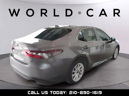 Used 2021 Toyota Camry LE w/ Carpet Mat Package (TMS) image 7