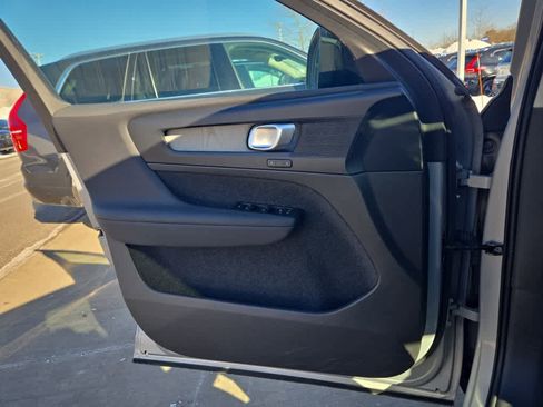 Used 2023 Volvo XC40 B5 Plus w/ Protection Package Premier image 20