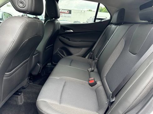 Used 2024 Buick Encore GX Preferred AWD/4WD image 12