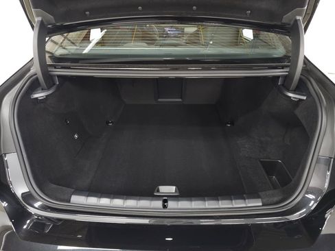 Used 2026 BMW i7 xDrive60 w/ Executive Package AWD/4WD image 8