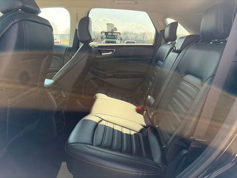 Used 2024 Ford Edge SEL w/ Convenience Package image 27