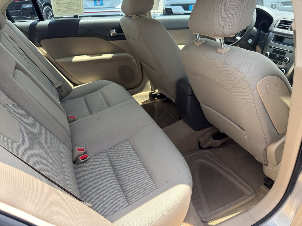 Used 2010 Ford Fusion SE FWD image 30
