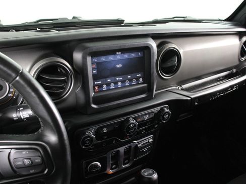 Used 2022 Jeep Wrangler Sport AWD/4WD image 9