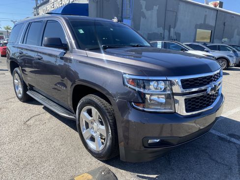 Used 2018 Chevrolet Tahoe LT w/ Luxury Package RWD image 6