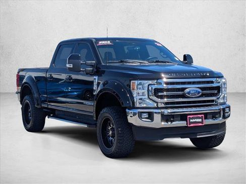 Used 2022 Ford F250 Lariat w/ Lariat Value Package AWD/4WD image 3