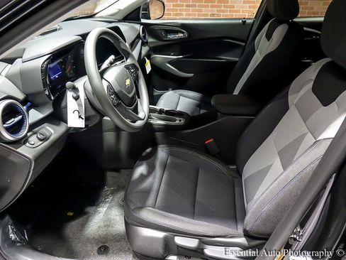 New 2026 Chevrolet Trax LS image 9