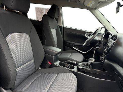 Certified 2023 Kia Soul LX image 15