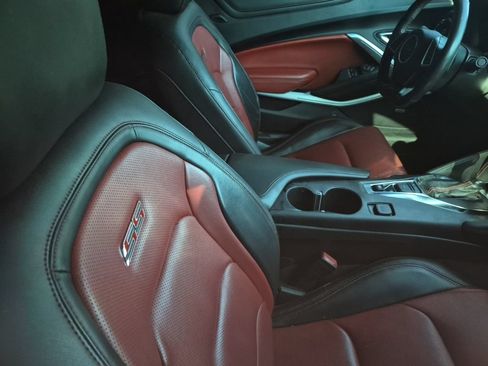 Used 2021 Chevrolet Camaro SS RWD image 22