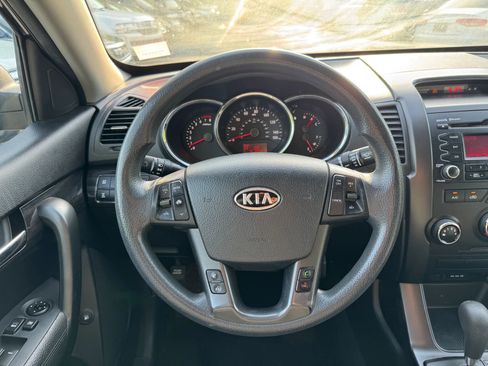 Used 2011 Kia Sorento LX image 21