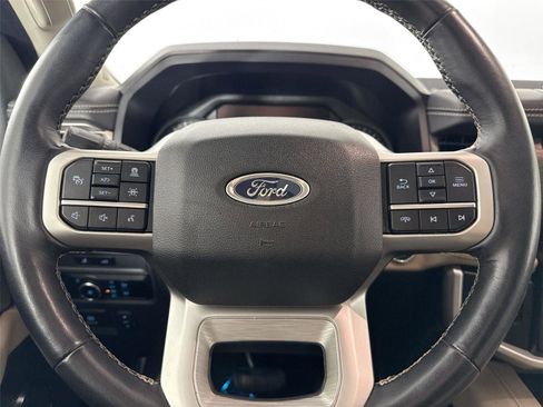 Used 2024 Ford Expedition Limited image 17