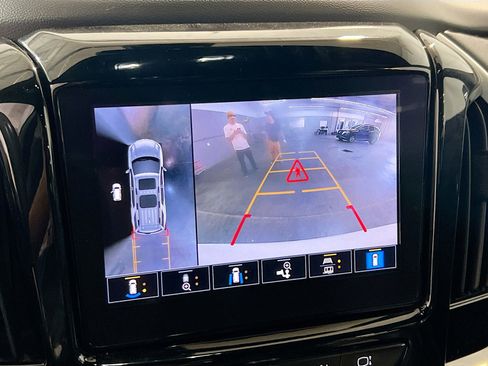 Used 2022 Chevrolet Traverse RS w/ LPO, Floor Liner Package image 9