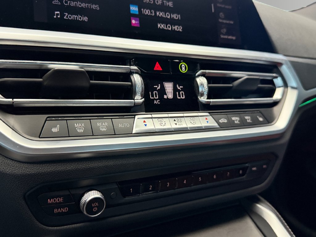 Used 2023 BMW 430i Coupe w/ M Sport Package RWD image 23