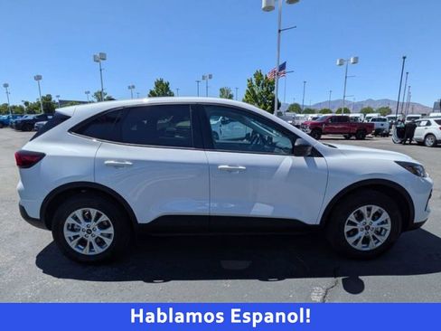 Used 2025 Ford Escape Active w/ Cold Weather Package AWD/4WD image 2
