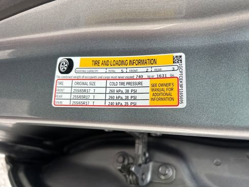 Used 2023 Chevrolet Colorado LT w/ LT Convenience Package II image 30