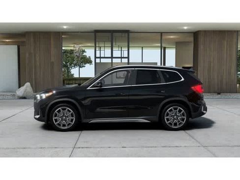 New 2026 BMW X1 xDrive28i AWD/4WD image 4