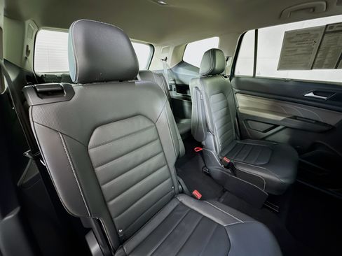 Used 2023 Volkswagen Atlas SEL Premium AWD/4WD image 29