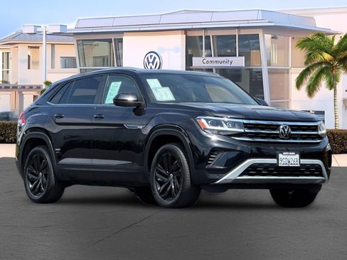 Used 2023 Volkswagen Atlas Cross Sport SE w/ Panoramic Sunroof Package FWD image 1