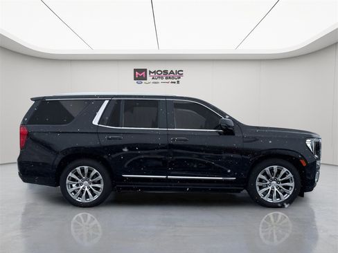 Used 2024 GMC Yukon Denali image 8