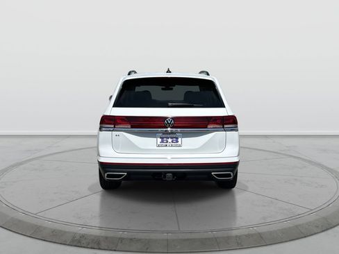 Used 2024 Volkswagen Atlas SE FWD image 7