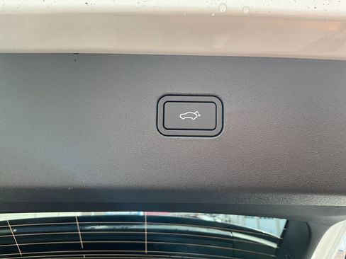 New 2026 Volvo EX30 Plus w/ Protection Package Premier image 25