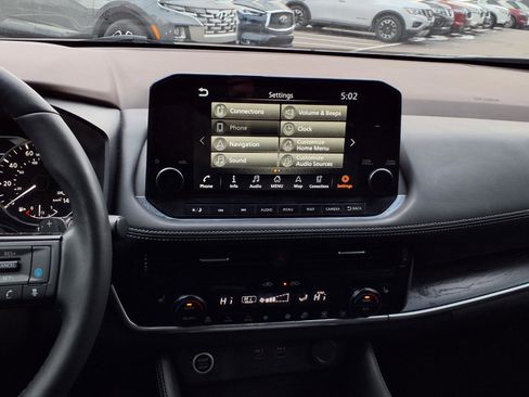 Used 2021 Nissan Rogue SL w/ Premium Package image 15