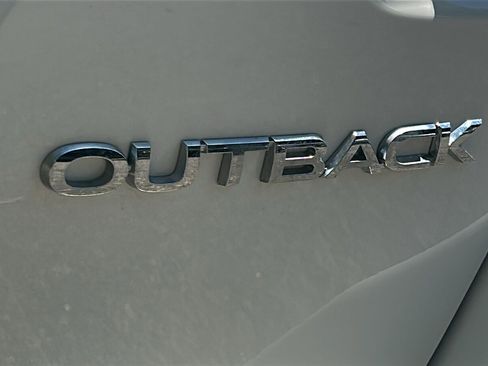 Used 2023 Subaru Outback Limited AWD/4WD image 8