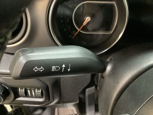 Used 2021 Jeep Wrangler Unlimited Sport image 33