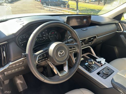 Used 2024 MAZDA CX-90 3.3 Turbo w/ Premium Package AWD/4WD image 22