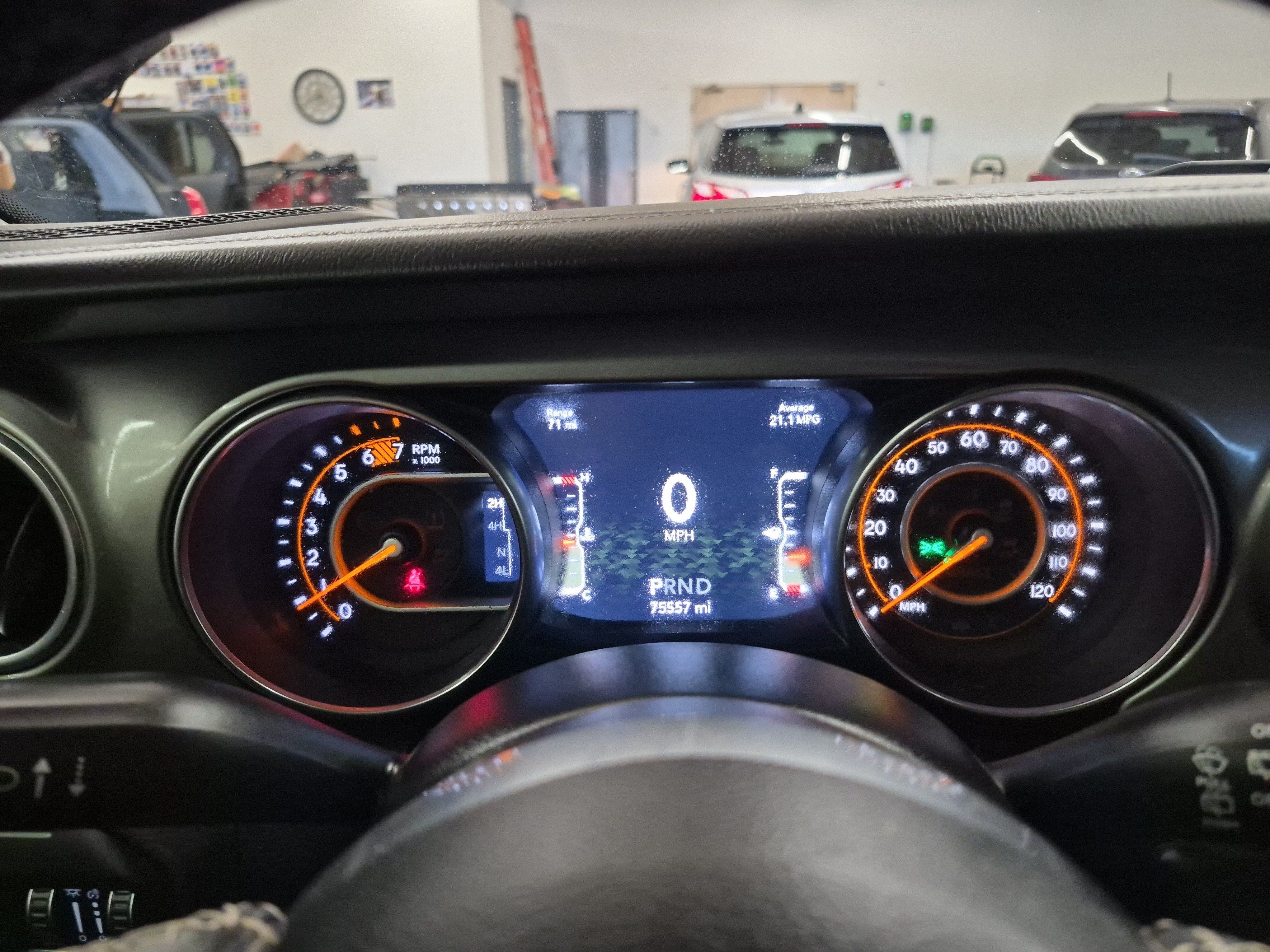 Used 2019 Jeep Wrangler Unlimited Sahara AWD/4WD image 23