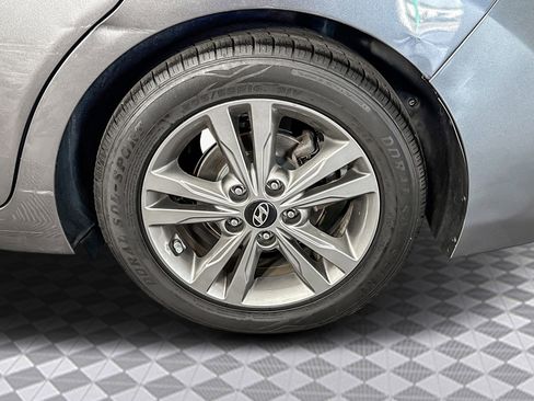 Used 2018 Hyundai Elantra SEL image 37