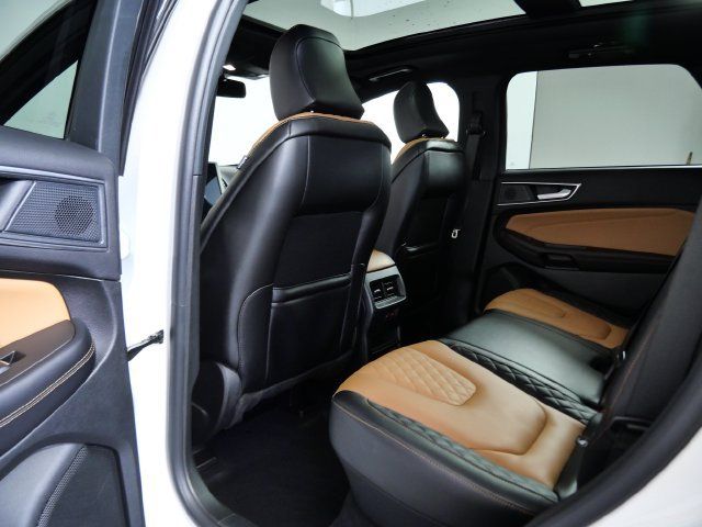 Certified 2024 Ford Edge Titanium w/ Titanium Elite Package AWD/4WD image 12