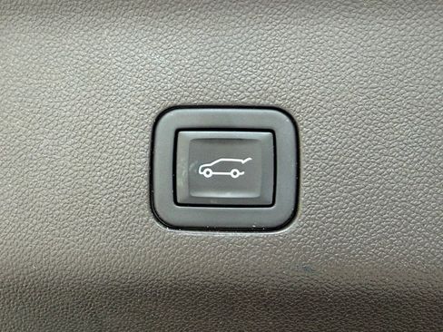 Used 2024 Cadillac Escalade ESV Premium Luxury w/ LPO, Floor Liner Package AWD/4WD image 36