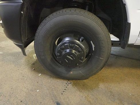 New 2026 RAM 3500 Tradesman image 19