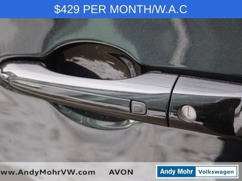 Used 2023 Chrysler Pacifica Touring-L image 13