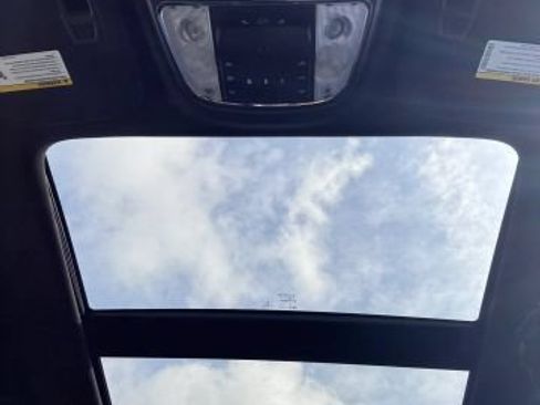 Used 2015 Jeep Grand Cherokee Limited w/ Luxury Group II AWD/4WD image 17