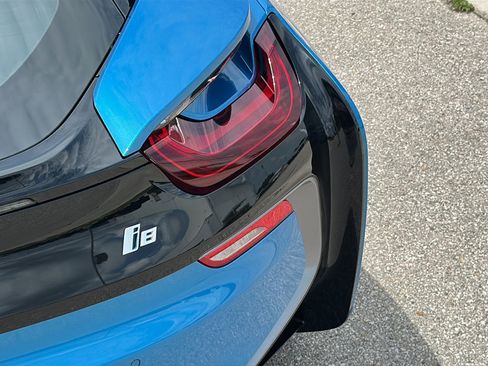 Used 2015 BMW i8 AWD/4WD image 16